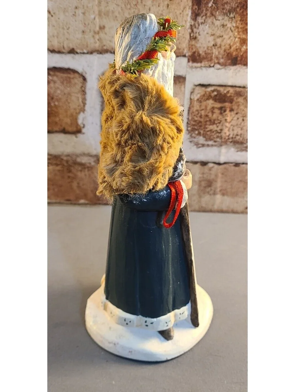 2pc Hand Painted Santa Figurines 8